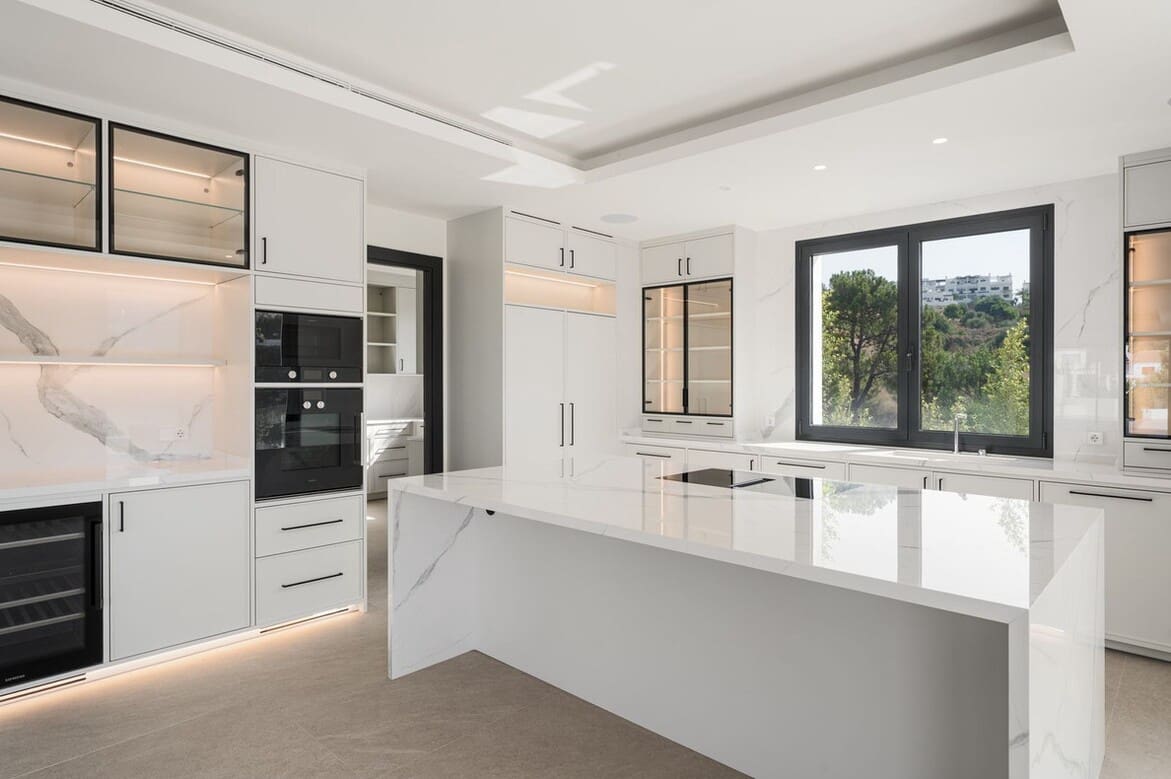 Chalet de 4 habitaciones en Estepona en venta con piscina garaje - 2.990.000 € (Ref: 10179266)