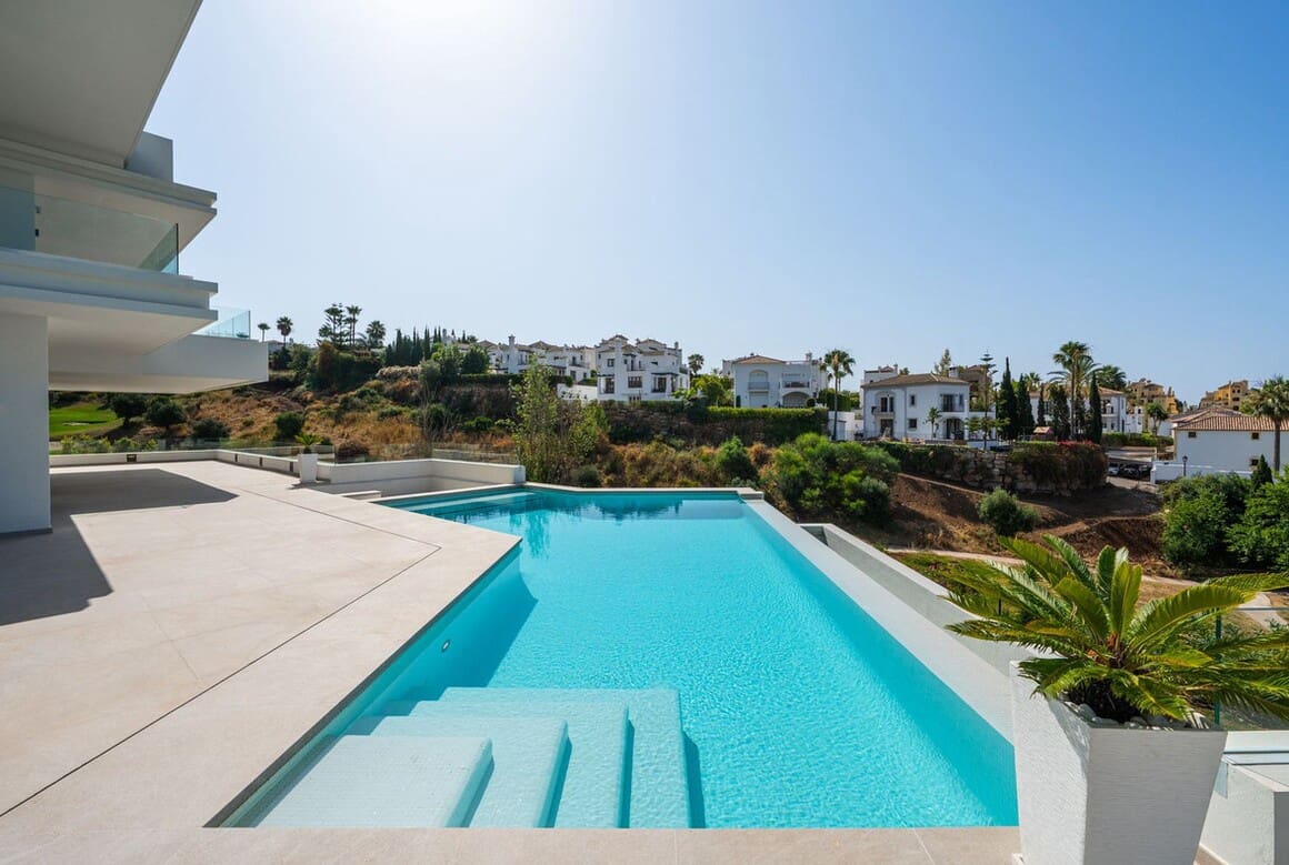 Chalet de 4 habitaciones en Estepona en venta con piscina garaje - 2.990.000 € (Ref: 10179266)