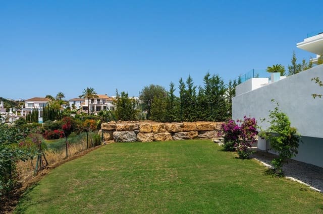 Chalet de 4 habitaciones en Los Llanos, Estepona en venta con piscina garaje - 2.990.000 € (Ref: 10179266)