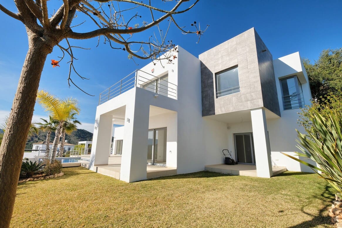 4 Zimmer Villa zu verkaufen in Benahavis mit Pool Garage - 2.200.000 € (Ref: 10179267)