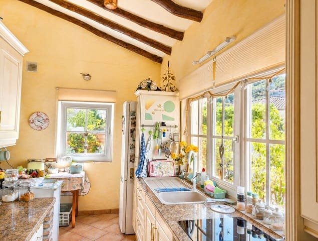 2 soverom Villa til salgs i Benahavís pueblo, Benahavís med garasje - € 795 000 (Ref: 10179271)