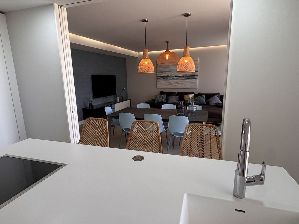 Apartamento de 2 habitaciones en Estepona en venta con piscina garaje - 850.000 € (Ref: 10179273)