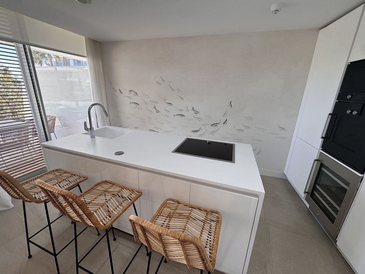 Apartamento de 2 habitaciones en Estepona en venta con piscina garaje - 850.000 € (Ref: 10179273)