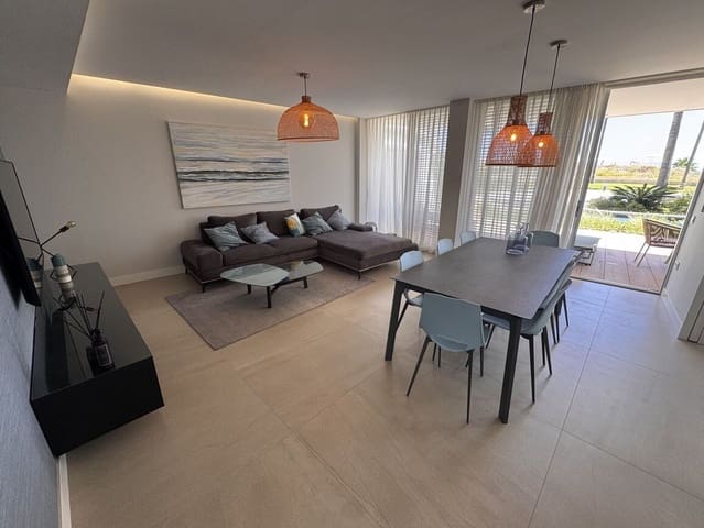 Apartamento de 2 habitaciones en Los Llanos, Estepona en venta con piscina garaje - 850.000 € (Ref: 10179273)