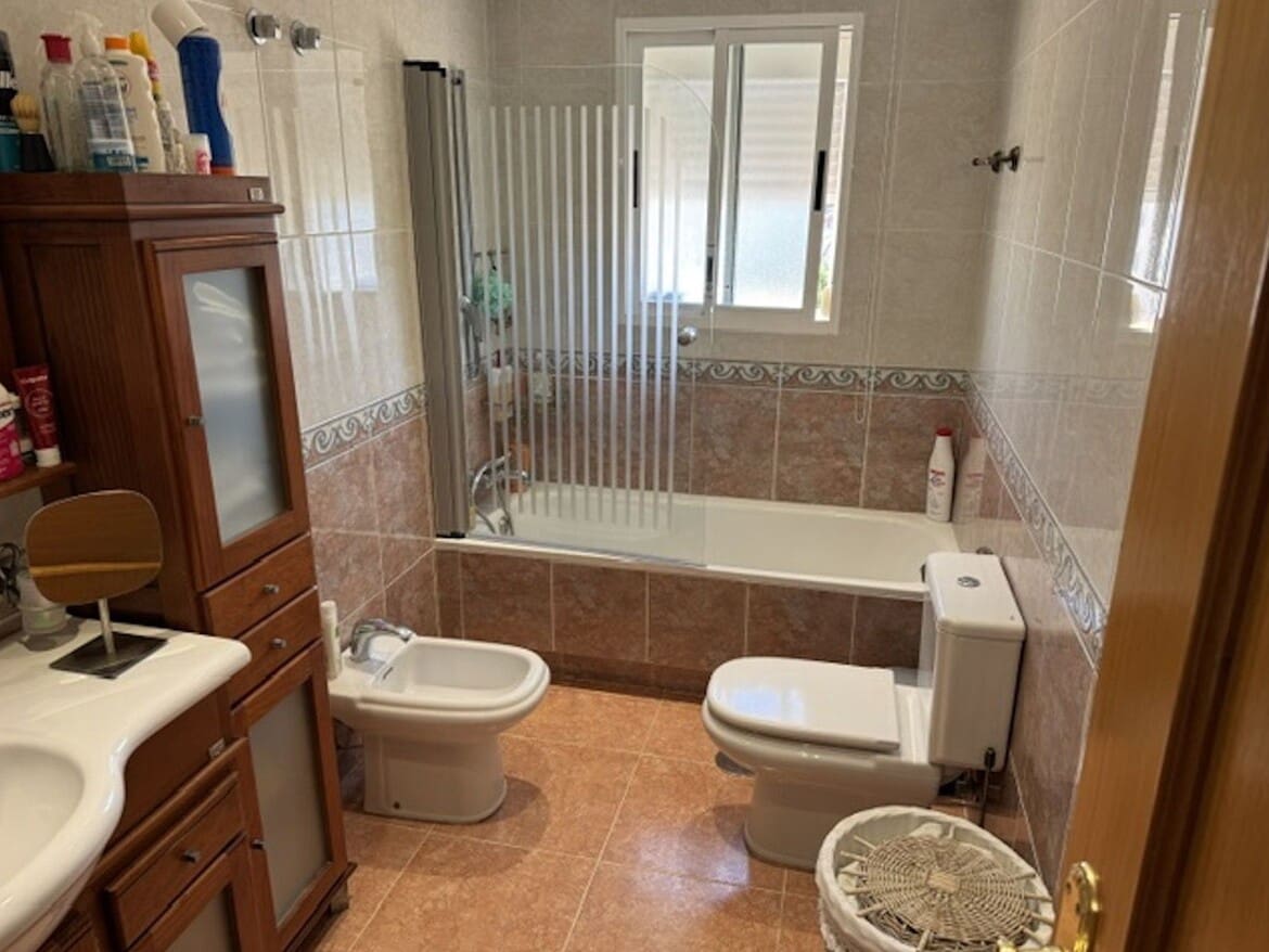 Ático de 4 habitaciones en Estepona en venta con piscina garaje - 695.000 € (Ref: 10179275)