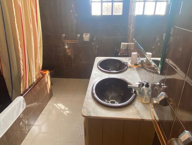 Chalet de 5 habitaciones en Los Llanos, Estepona en venta con piscina - 689.000 € (Ref: 10179277)