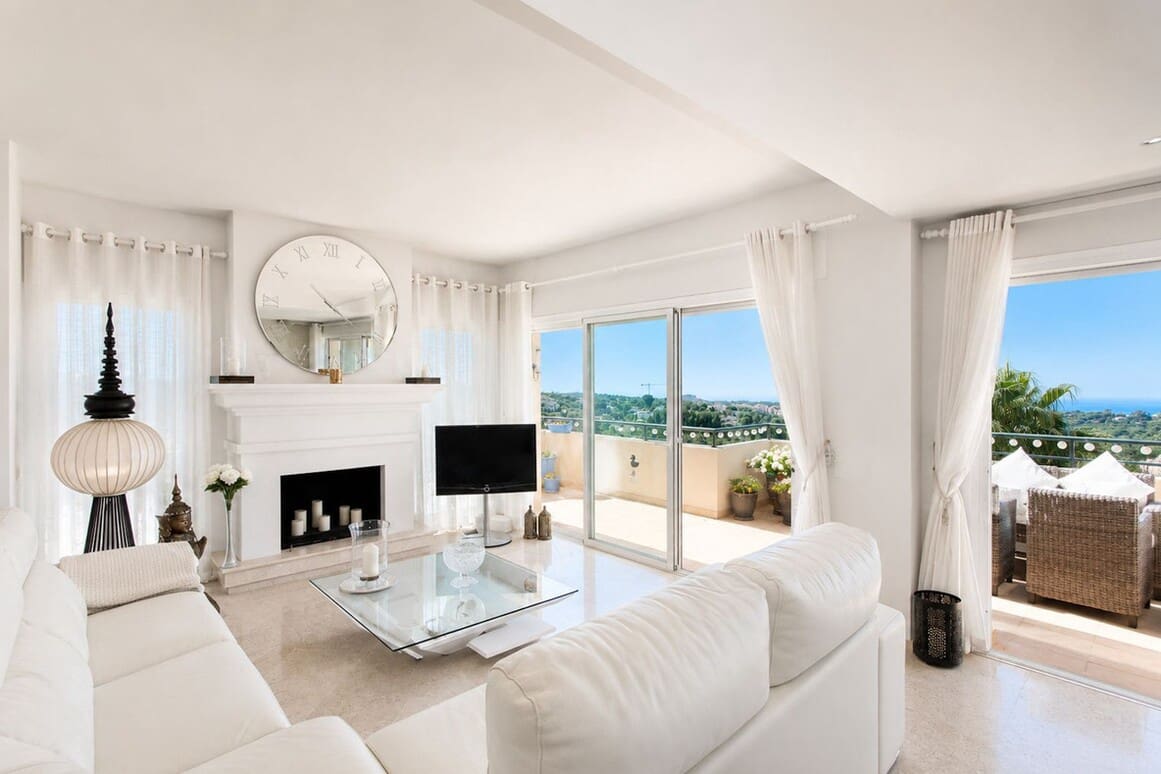 3 bedroom Penthouse for sale in Elviria with pool garage - € 1,399,000 (Ref: 10179282)