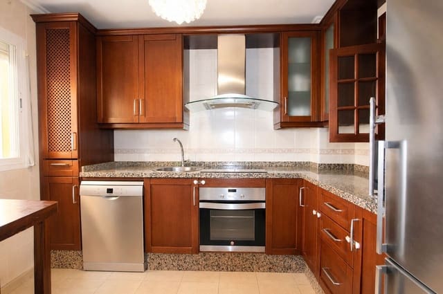 5 Zimmer Haus zu verkaufen in Marbella mit Pool Garage - 560.000 € (Ref: 10179283)