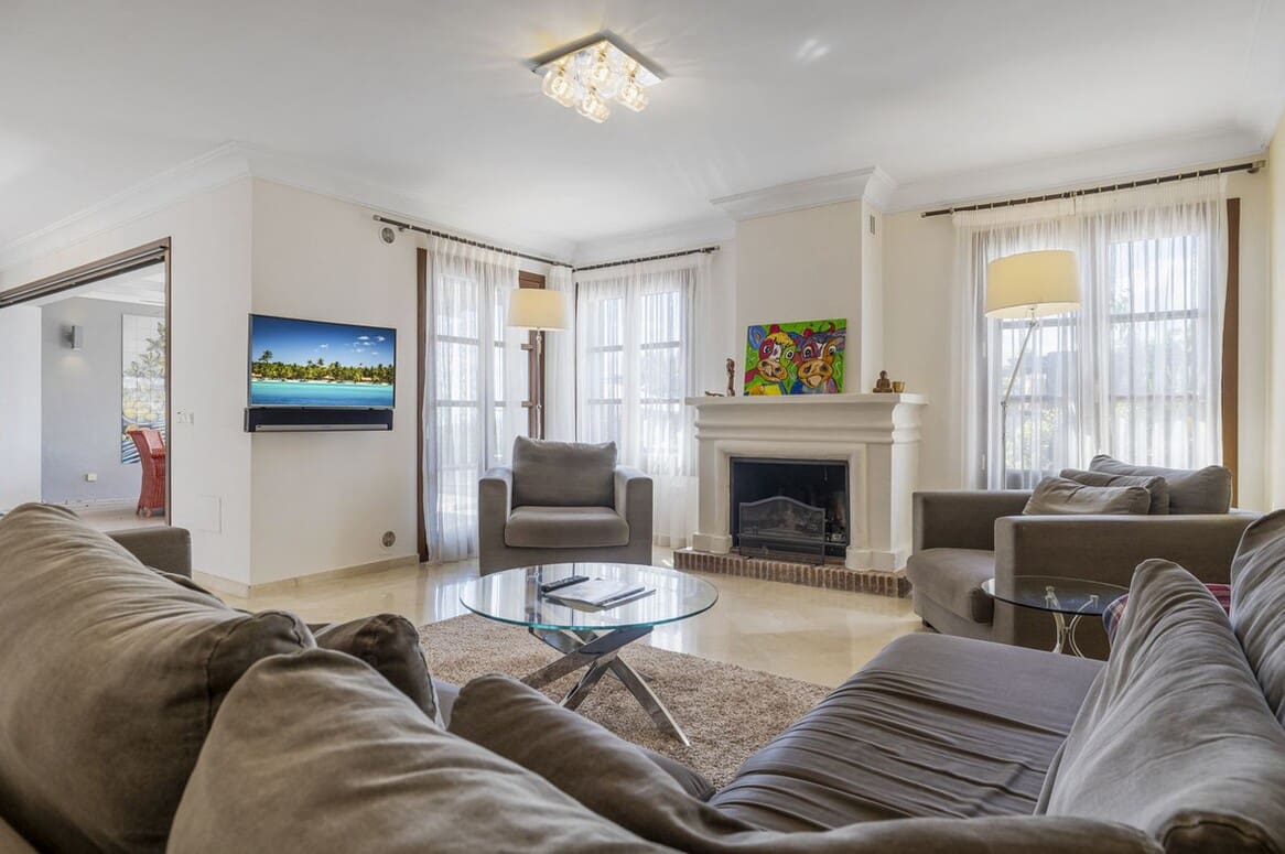 5 soverom Hus til salgs i Benahavis med svømmebasseng garasje - € 995 000 (Ref: 10179284)