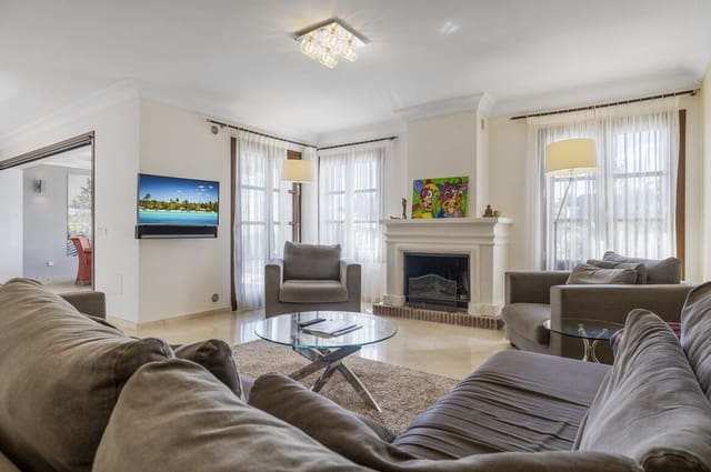 5 soverom Hus til salgs i Benahavís pueblo, Benahavís med svømmebasseng garasje - € 995 000 (Ref: 10179284)
