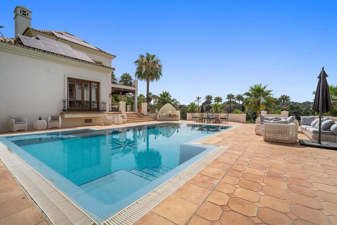 16 soverom Villa til salgs i Benahavis med svømmebasseng garasje - € 13 950 000 (Ref: 10179286)