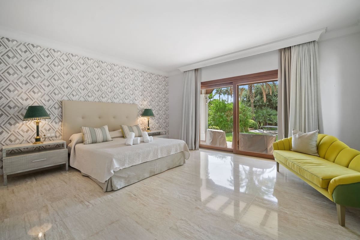 16 soverom Villa til salgs i Benahavis med svømmebasseng garasje - € 13 950 000 (Ref: 10179286)