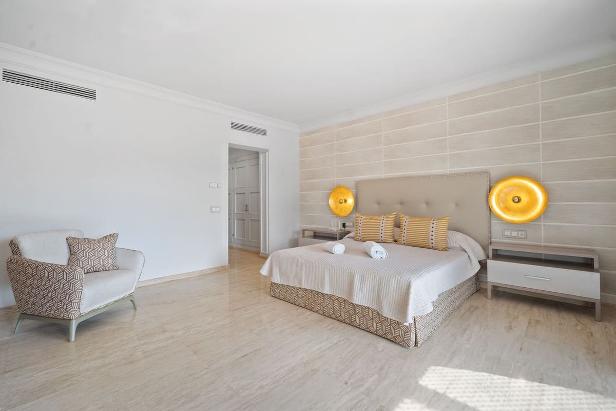 16 soverom Villa til salgs i Benahavis med svømmebasseng garasje - € 13 950 000 (Ref: 10179286)