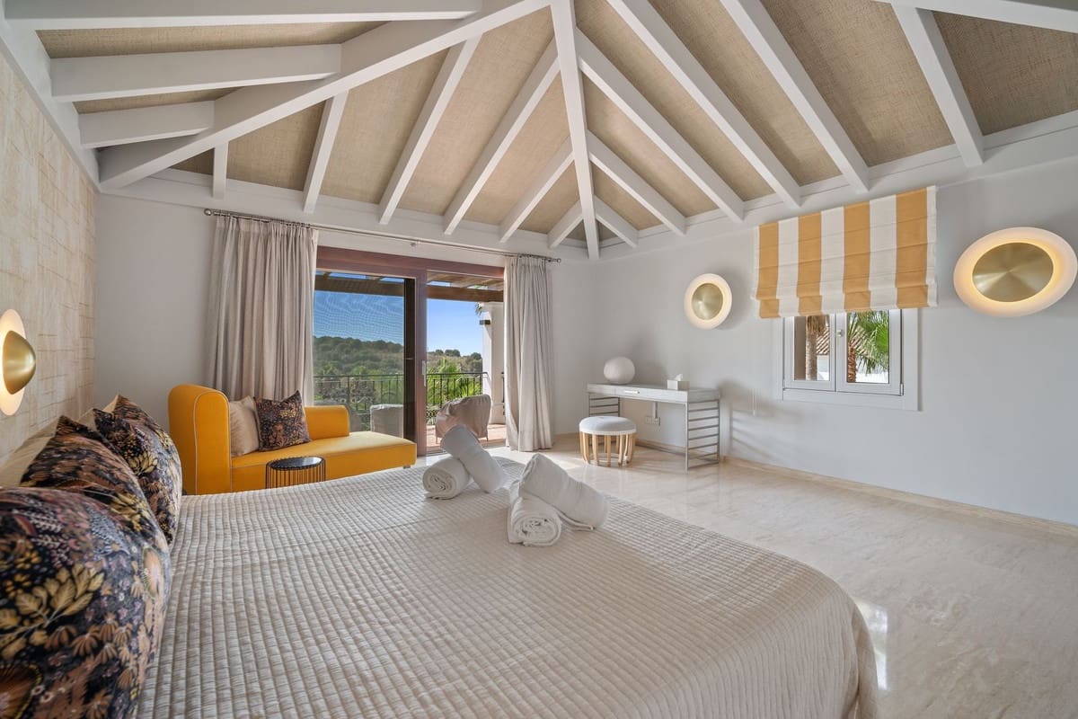 16 soverom Villa til salgs i Benahavis med svømmebasseng garasje - € 13 950 000 (Ref: 10179286)