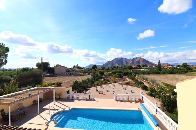 Finca/Casa Rural de 3 habitaciones en Rafal en venta con piscina garaje - 375.000 € (Ref: 10180383)