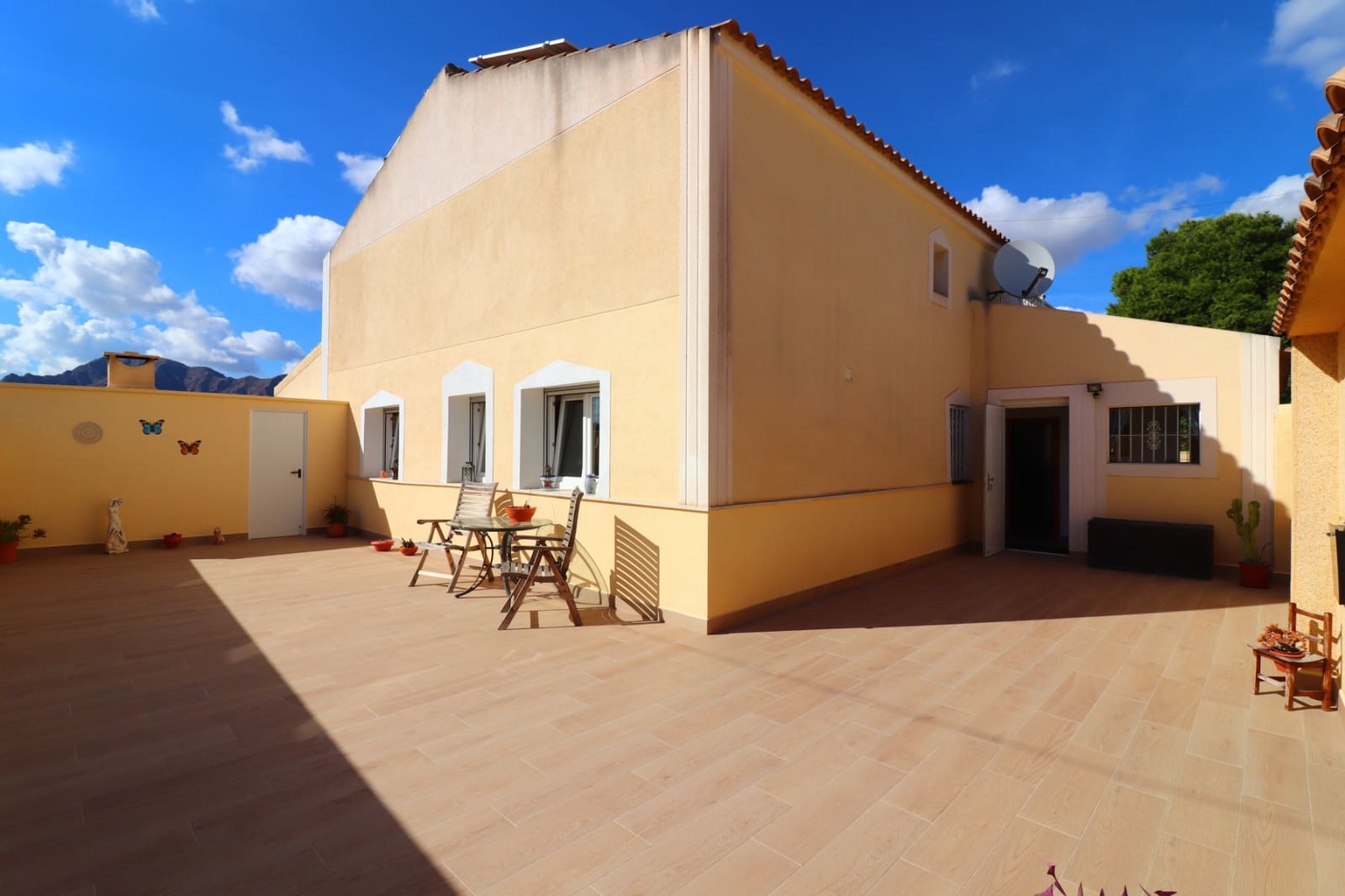Finca/Casa Rural de 3 habitaciones en Rafal en venta con piscina garaje - 375.000 € (Ref: 10180383)