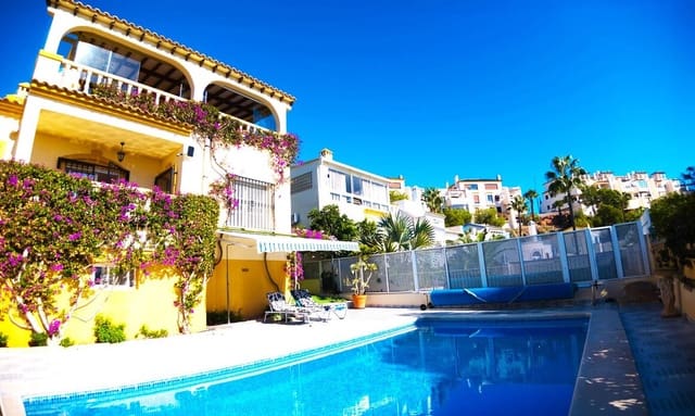 3 bedroom Villa for sale in Las Ramblas Golf, Orihuela with pool garage - € 529,000 (Ref: 10180386)