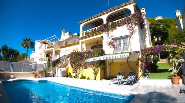 3 bedroom Villa for sale in Las Ramblas Golf, Orihuela with pool garage - € 529,000 (Ref: 10180386)