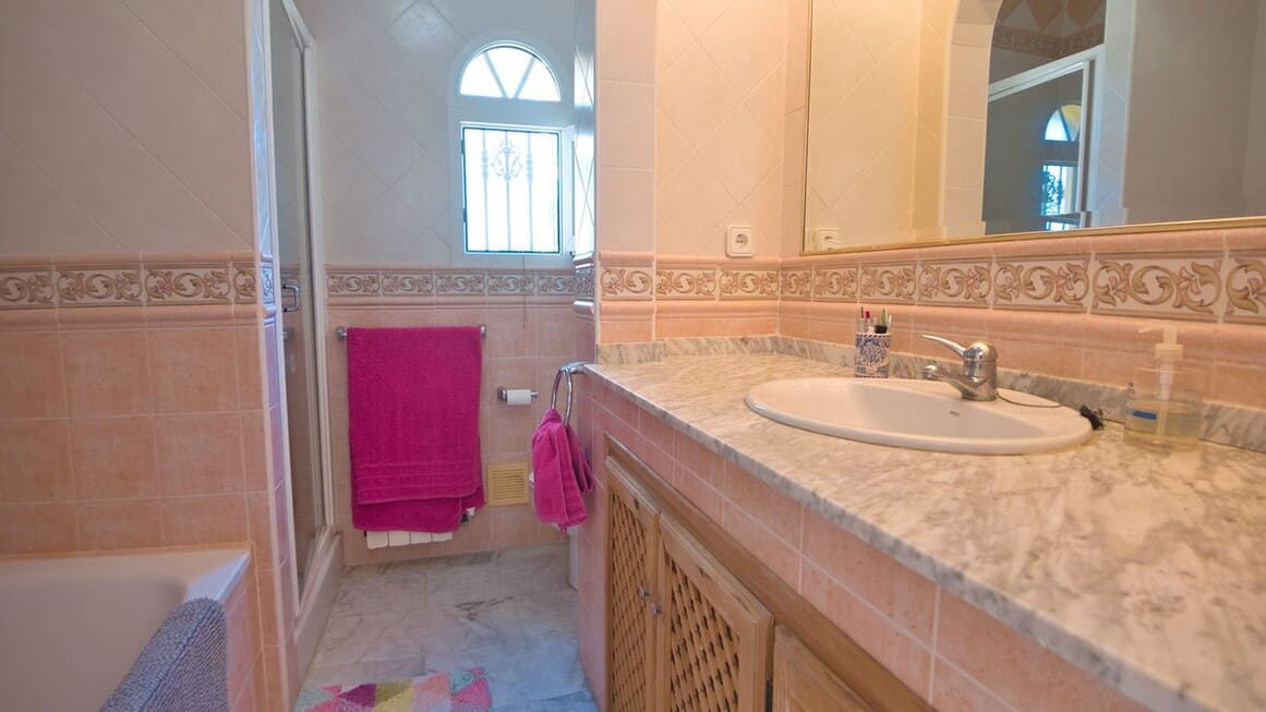 3 bedroom Villa for sale in Las Ramblas Golf with pool garage - € 529,000 (Ref: 10180386)