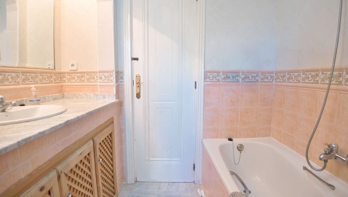 3 bedroom Villa for sale in Las Ramblas Golf with pool garage - € 529,000 (Ref: 10180386)