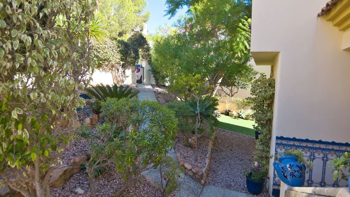 3 bedroom Villa for sale in Las Ramblas Golf with pool garage - € 529,000 (Ref: 10180386)