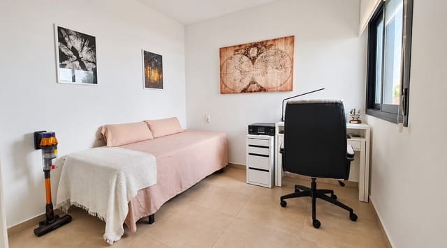 3 soveværelse Byhus til salg i Villamartin, Orihuela med swimmingpool garage - € 395.000 (Ref: 10180388)
