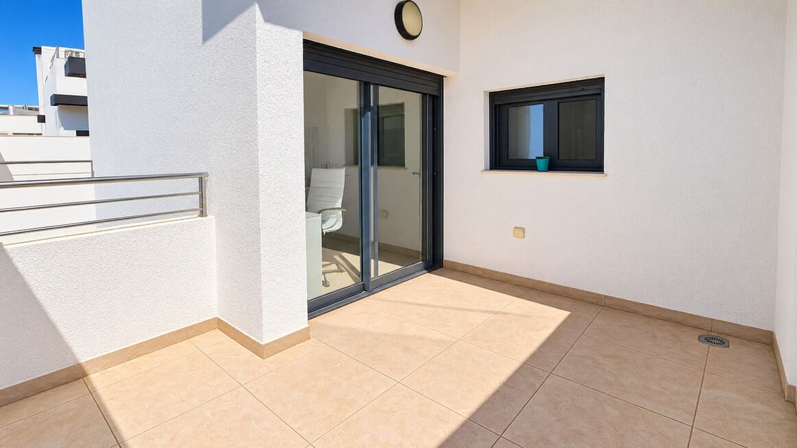 3 soveværelse Byhus til salg i Orihuela Costa med swimmingpool garage - € 395.000 (Ref: 10180388)