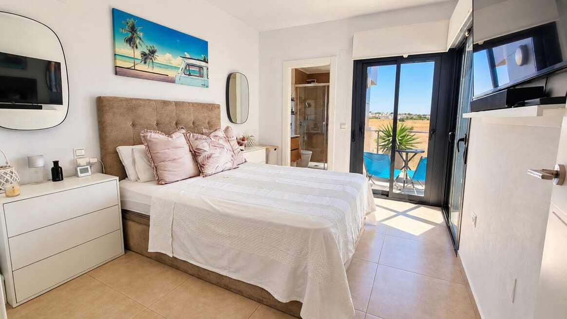 3 soveværelse Byhus til salg i Orihuela Costa med swimmingpool garage - € 395.000 (Ref: 10180388)