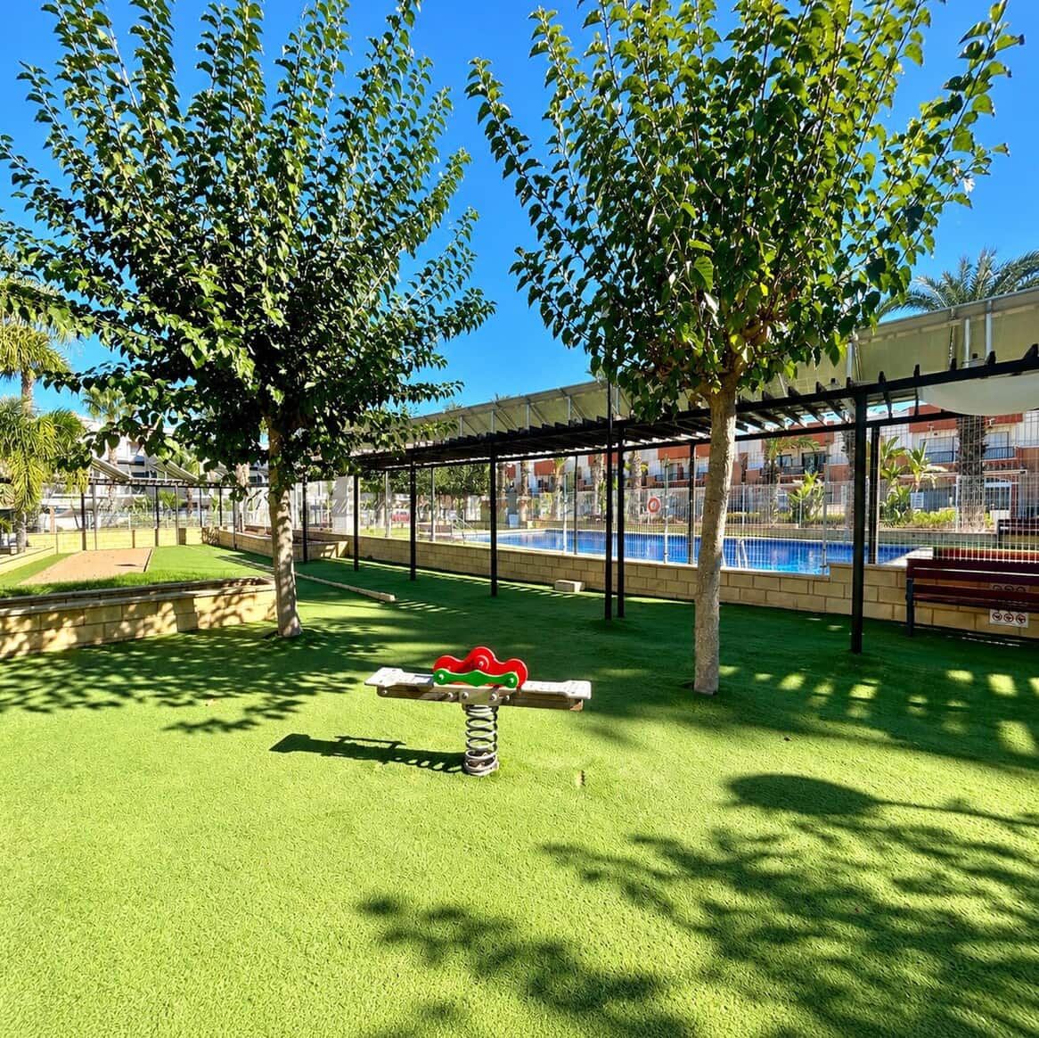 3 soveværelse Byhus til salg i Orihuela Costa med swimmingpool garage - € 395.000 (Ref: 10180388)