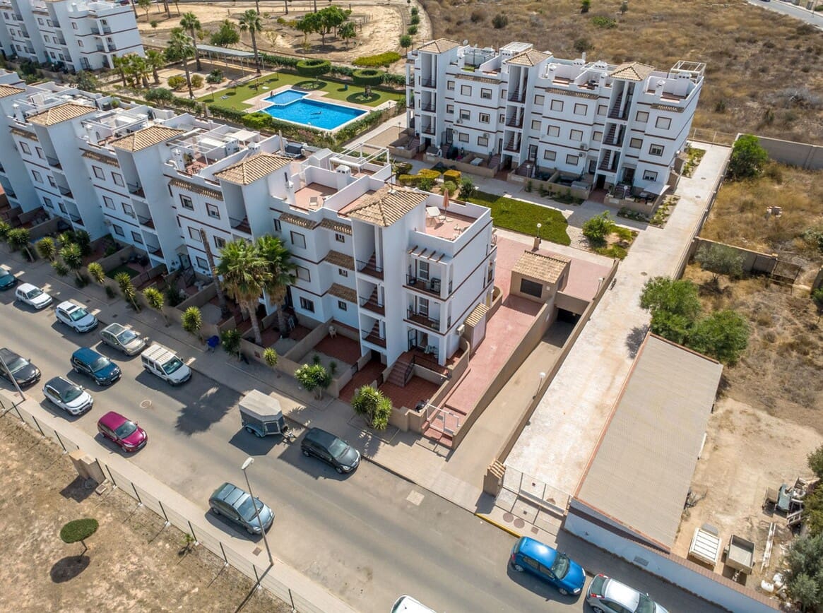 Apartamento de 2 habitaciones en Orihuela Costa en venta con piscina garaje - 230.000 € (Ref: 10180389)