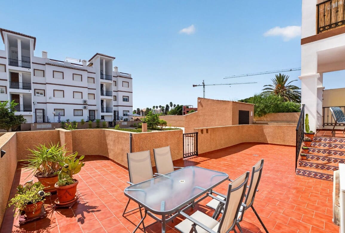 Apartamento de 2 habitaciones en Orihuela Costa en venta con piscina garaje - 230.000 € (Ref: 10180389)