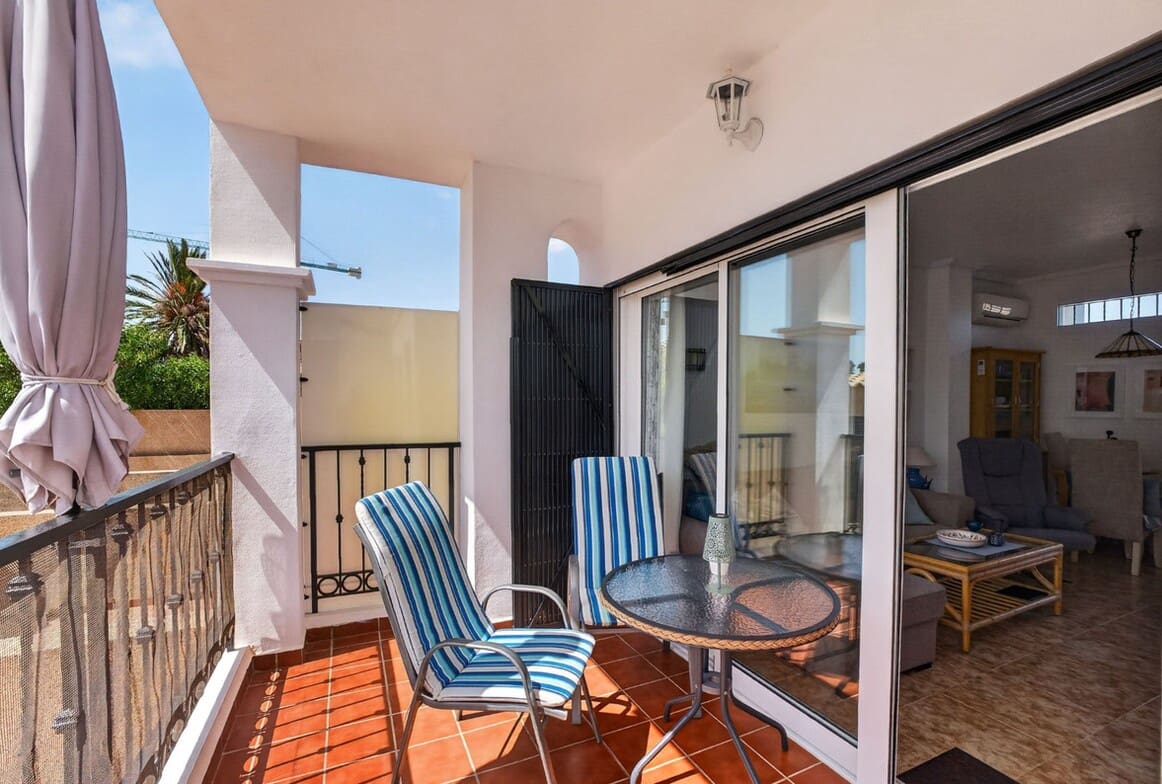 Apartamento de 2 habitaciones en Orihuela Costa en venta con piscina garaje - 230.000 € (Ref: 10180389)