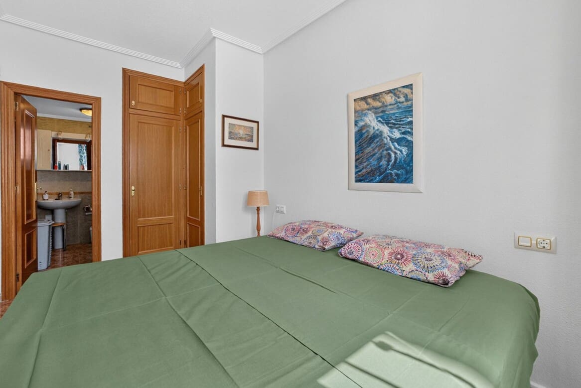 Apartamento de 2 habitaciones en Orihuela Costa en venta con piscina garaje - 230.000 € (Ref: 10180389)