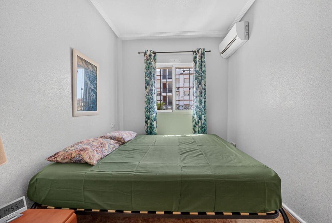 Apartamento de 2 habitaciones en Orihuela Costa en venta con piscina garaje - 230.000 € (Ref: 10180389)