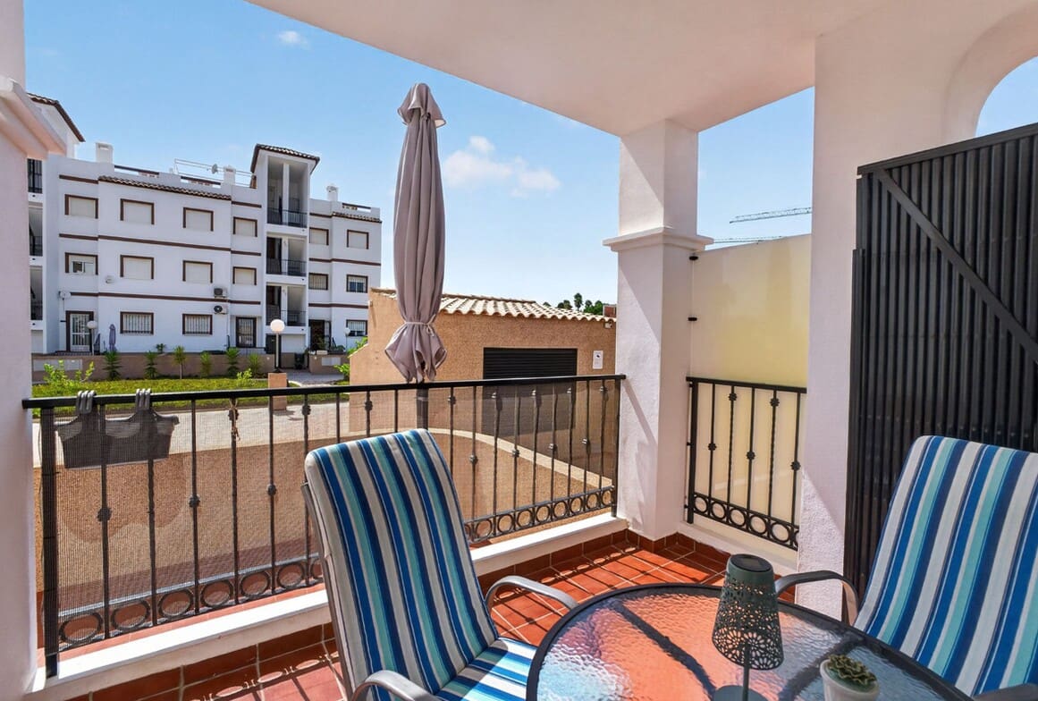 Apartamento de 2 habitaciones en Orihuela Costa en venta con piscina garaje - 230.000 € (Ref: 10180389)