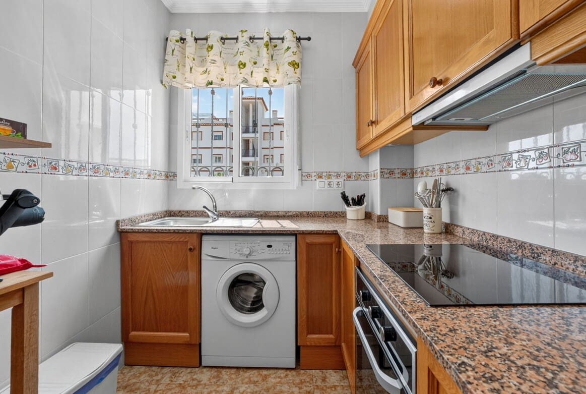 Apartamento de 2 habitaciones en Orihuela Costa en venta con piscina garaje - 230.000 € (Ref: 10180389)
