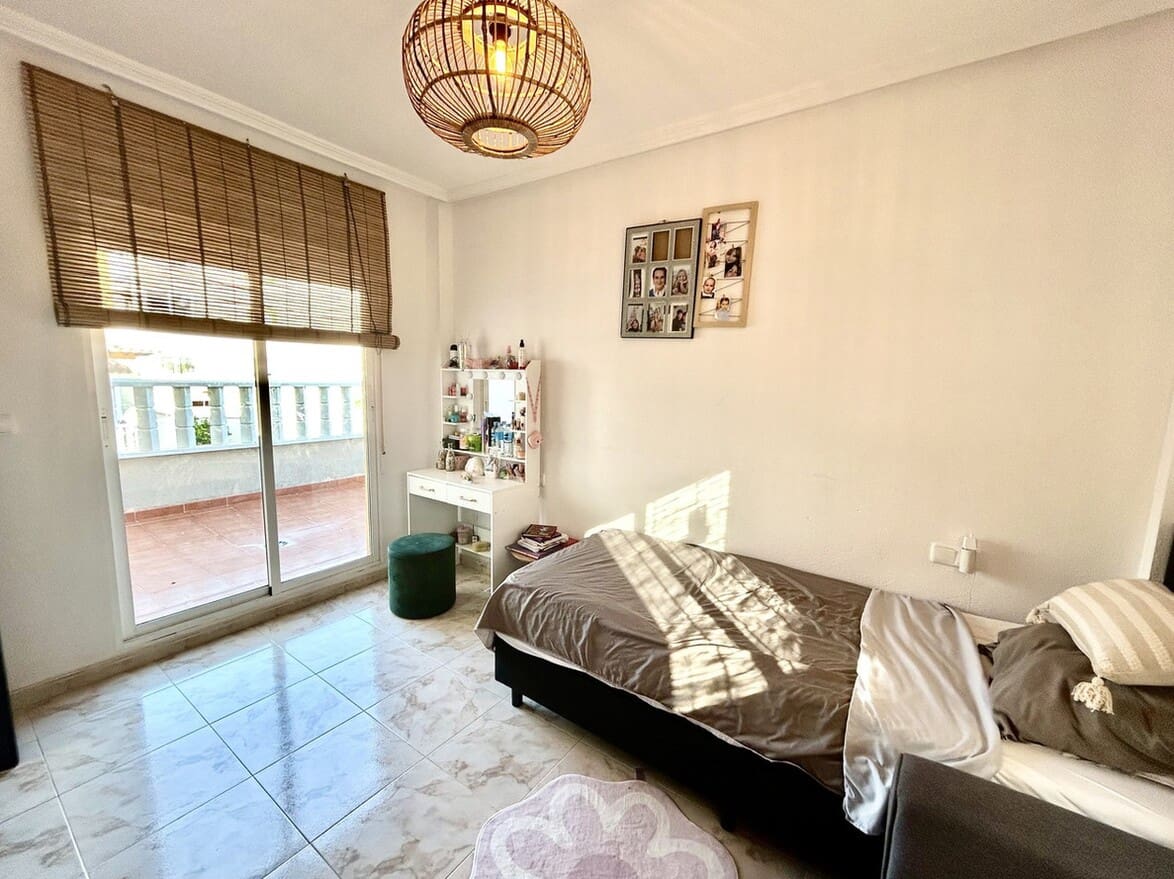 4 chambre Villa/Maison à vendre à Orihuela Costa - 429 900 € (Ref: 10180390)