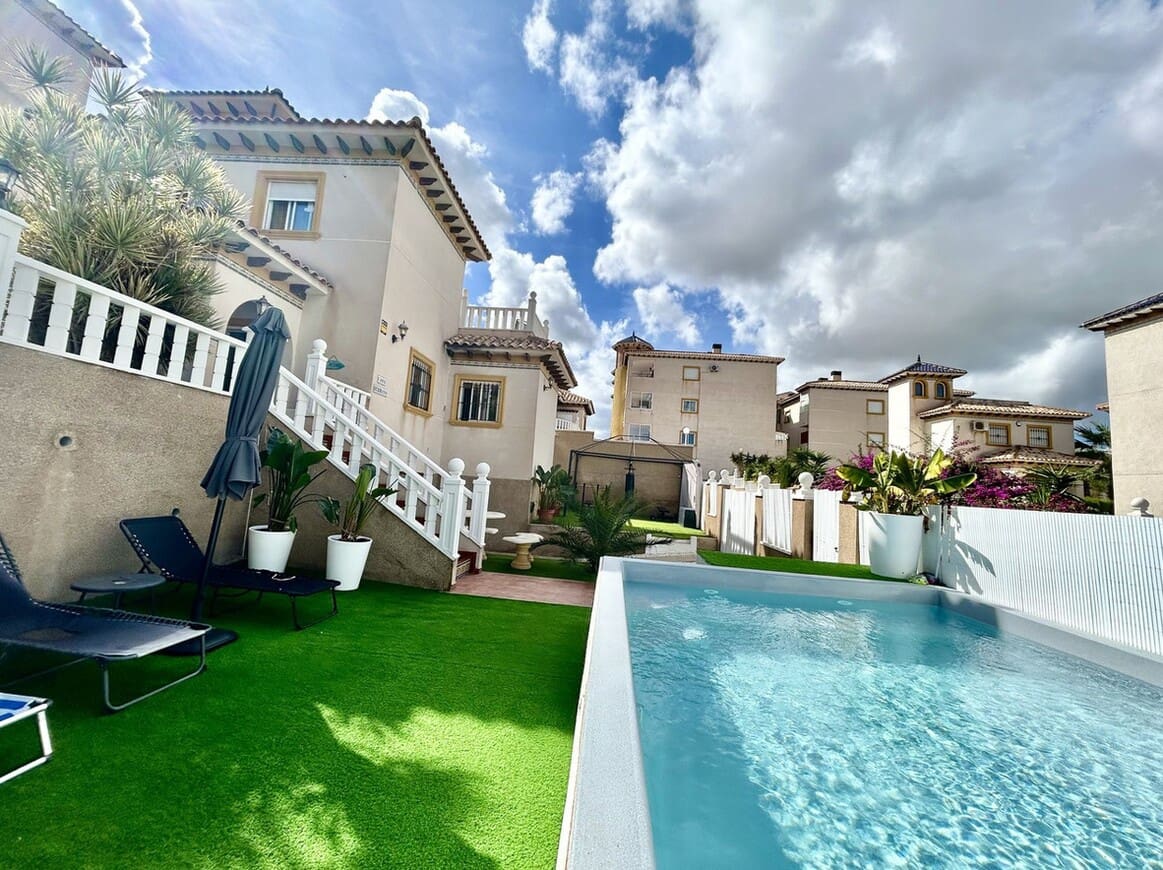 4 chambre Villa/Maison à vendre à Orihuela Costa - 429 900 € (Ref: 10180390)