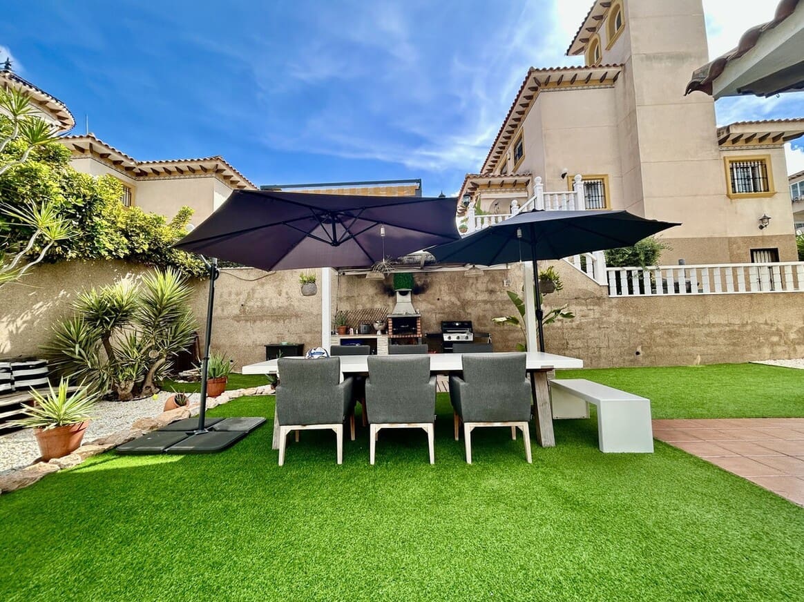 4 chambre Villa/Maison à vendre à Orihuela Costa - 429 900 € (Ref: 10180390)
