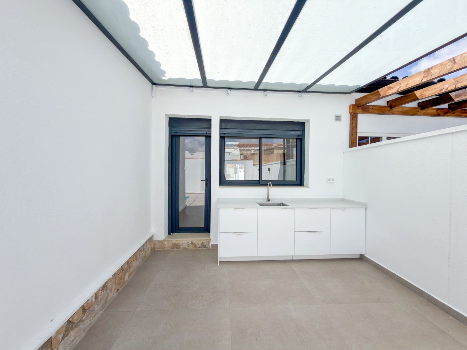 Chalet de 3 habitaciones en La Siesta en venta con piscina garaje - 499.000 € (Ref: 10180391)