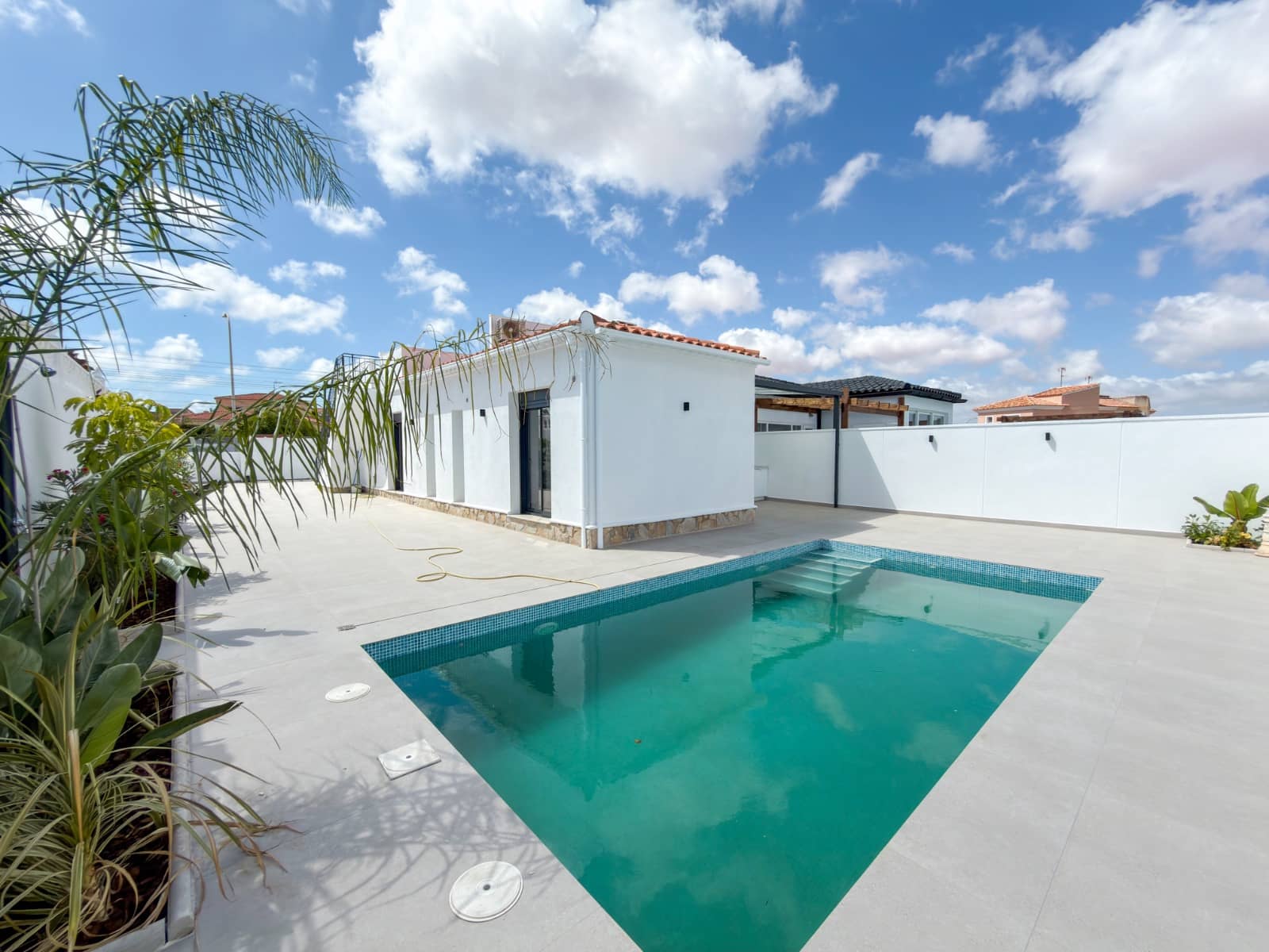 Chalet de 3 habitaciones en La Siesta en venta con piscina garaje - 499.000 € (Ref: 10180391)