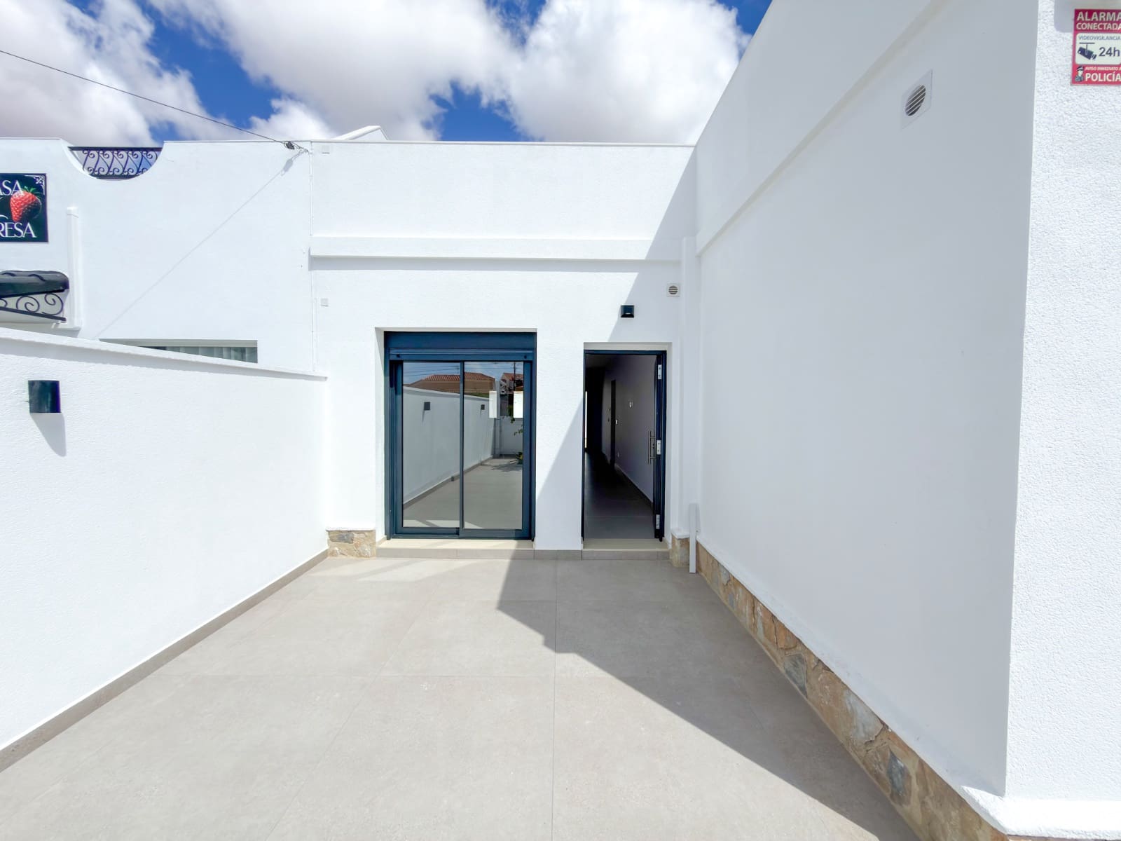 Chalet de 3 habitaciones en La Siesta en venta con piscina garaje - 499.000 € (Ref: 10180391)