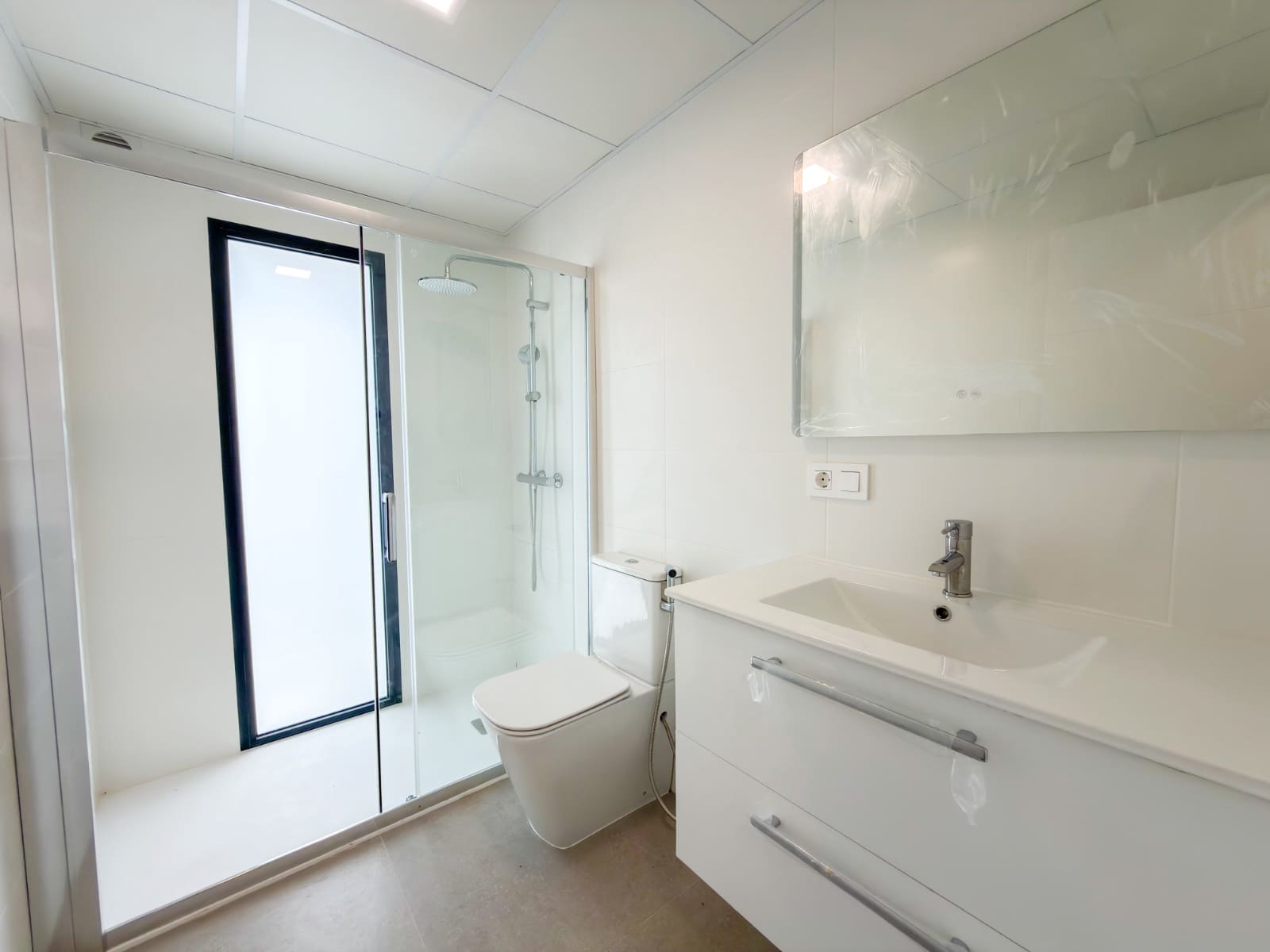 Chalet de 3 habitaciones en La Siesta en venta con piscina garaje - 499.000 € (Ref: 10180391)