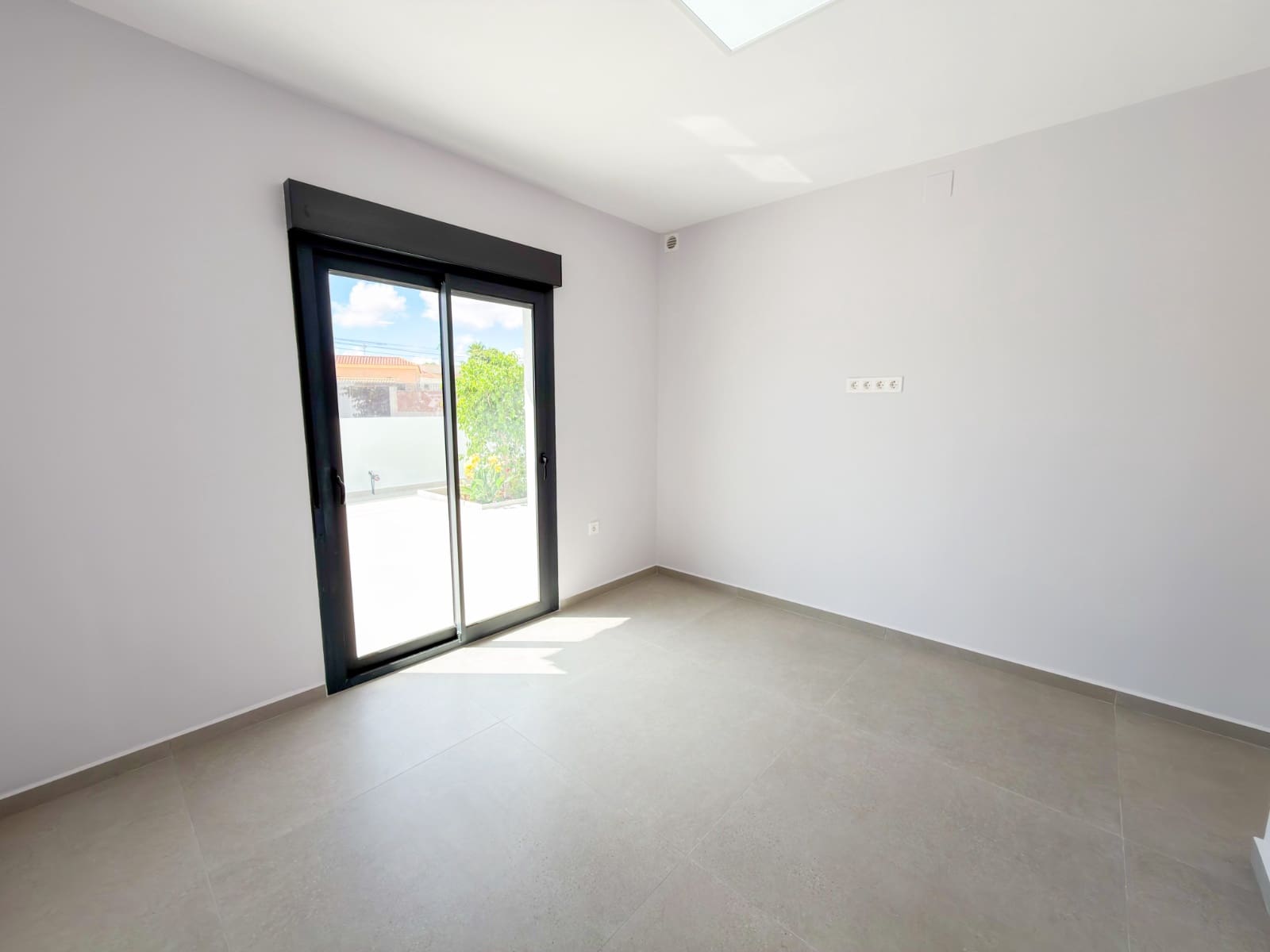 Chalet de 3 habitaciones en La Siesta en venta con piscina garaje - 499.000 € (Ref: 10180391)