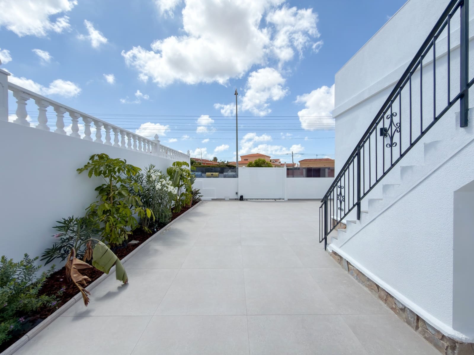 Chalet de 3 habitaciones en La Siesta en venta con piscina garaje - 499.000 € (Ref: 10180391)