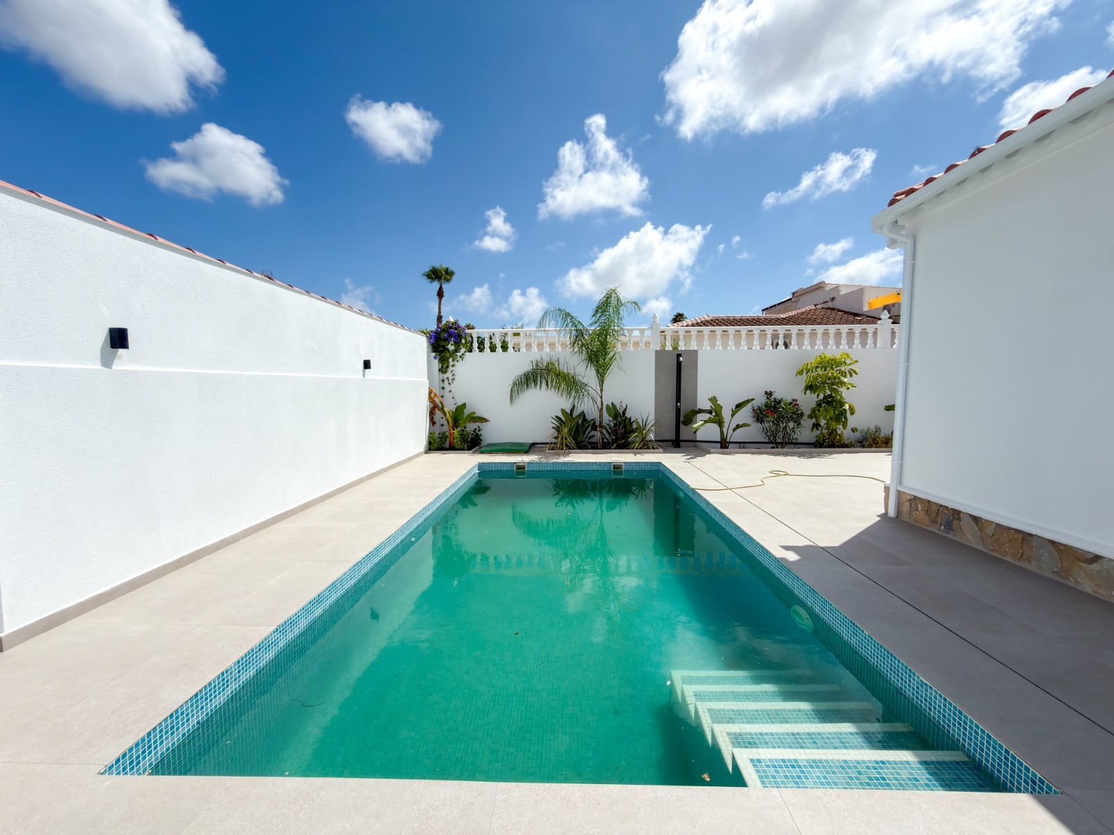 Chalet de 3 habitaciones en La Siesta en venta con piscina garaje - 499.000 € (Ref: 10180391)