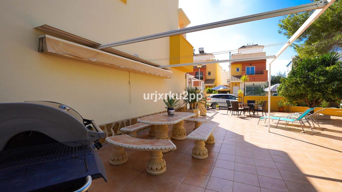 3 Zimmer Haus zu verkaufen in Los Dolses mit Pool Garage - 299.000 € (Ref: 10180392)