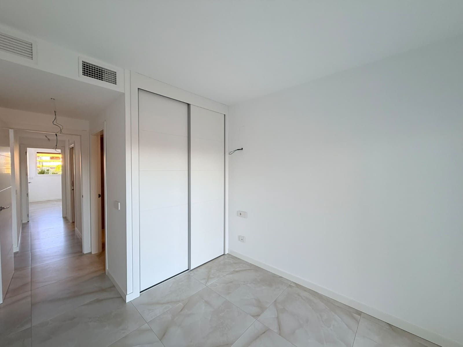 Apartamento de 2 habitaciones en Orihuela Costa en venta con piscina garaje - 380.000 € (Ref: 10180394)