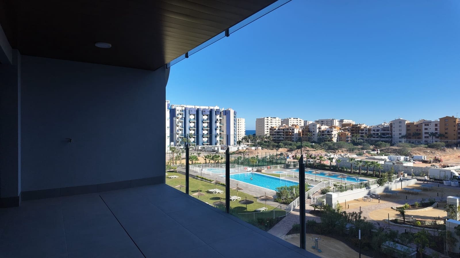 Apartamento de 2 habitaciones en Orihuela Costa en venta con piscina garaje - 380.000 € (Ref: 10180394)