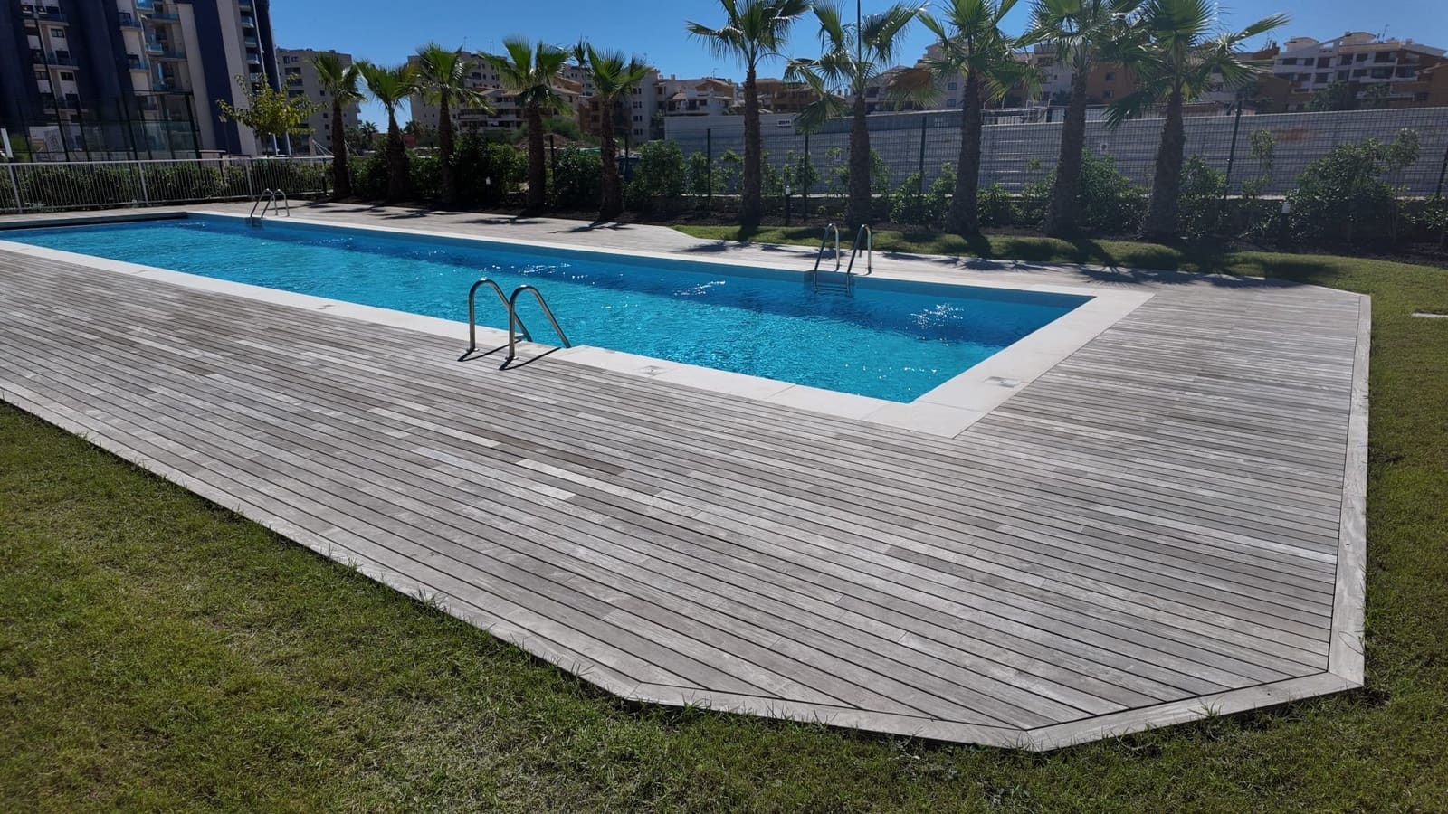 Apartamento de 2 habitaciones en Orihuela Costa en venta con piscina garaje - 380.000 € (Ref: 10180394)